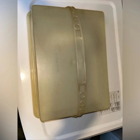 Vintage Tupperware #622 Harvest Gold Rectangle Cake Taker w/ Handle - 9x13 - Picture 1 of 4